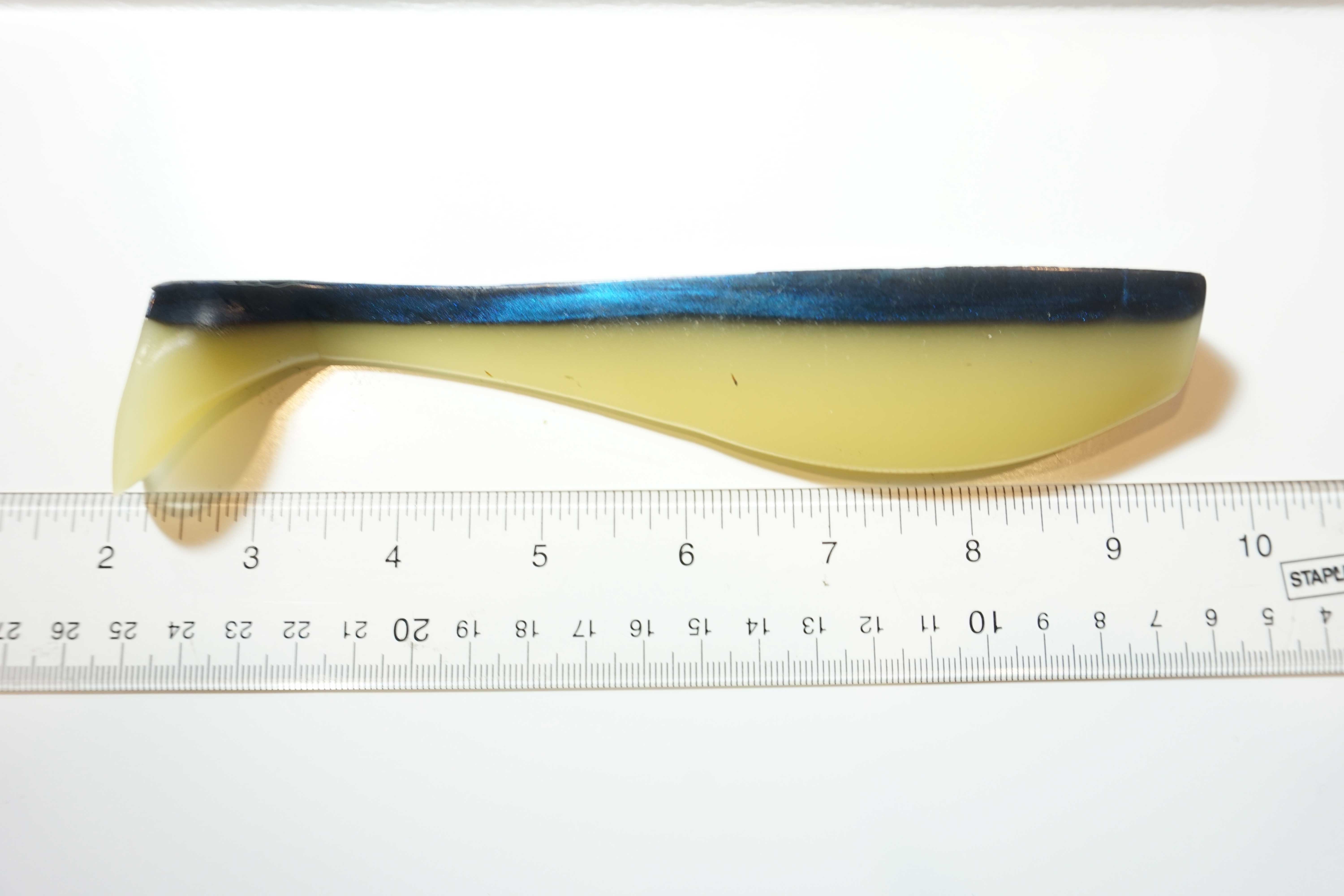 Soft Paddle Tail Shad Blue/Glow 8"