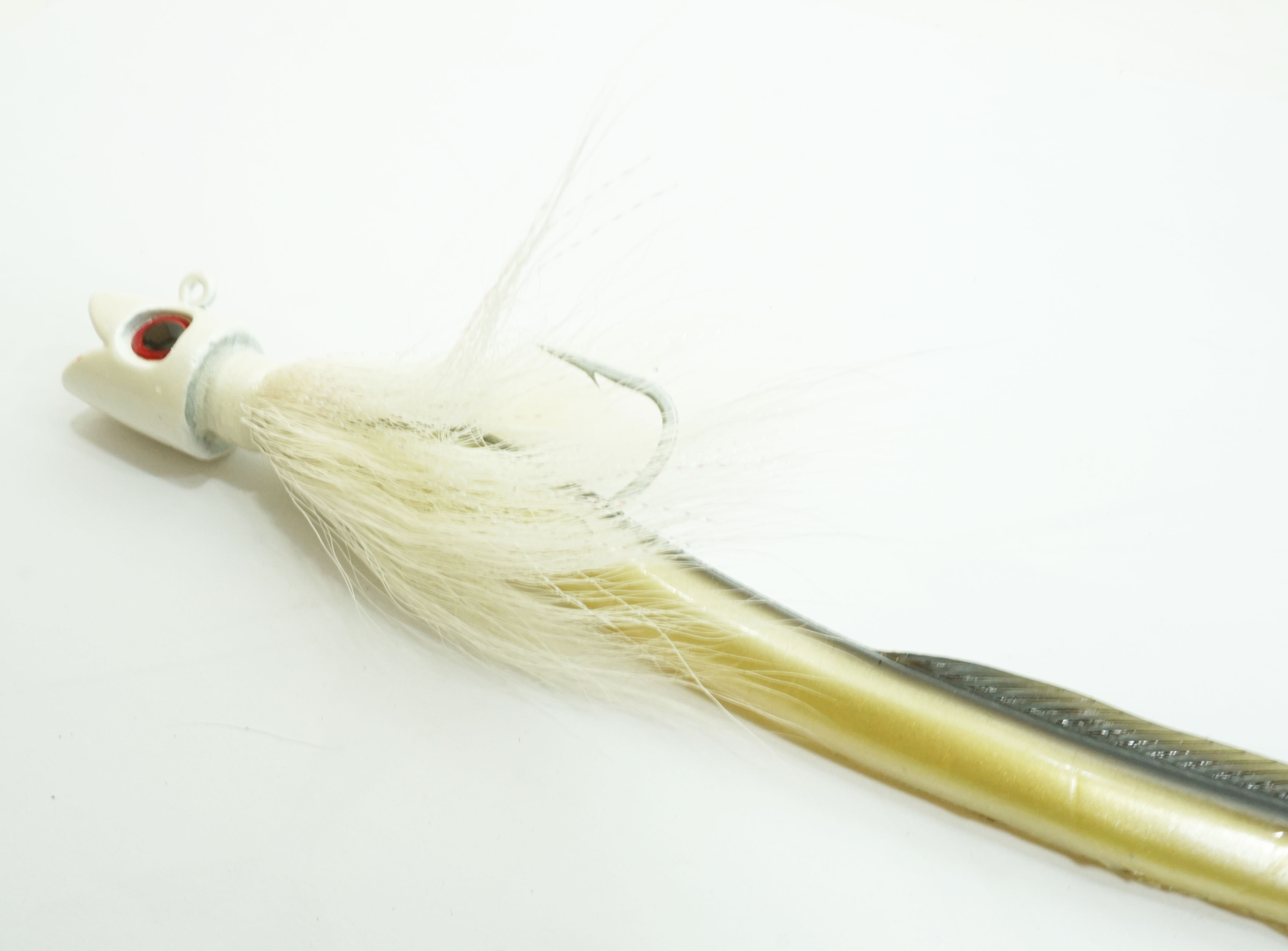 Smiley Buck Tail 6 Inch 4 Oz White - Click Image to Close
