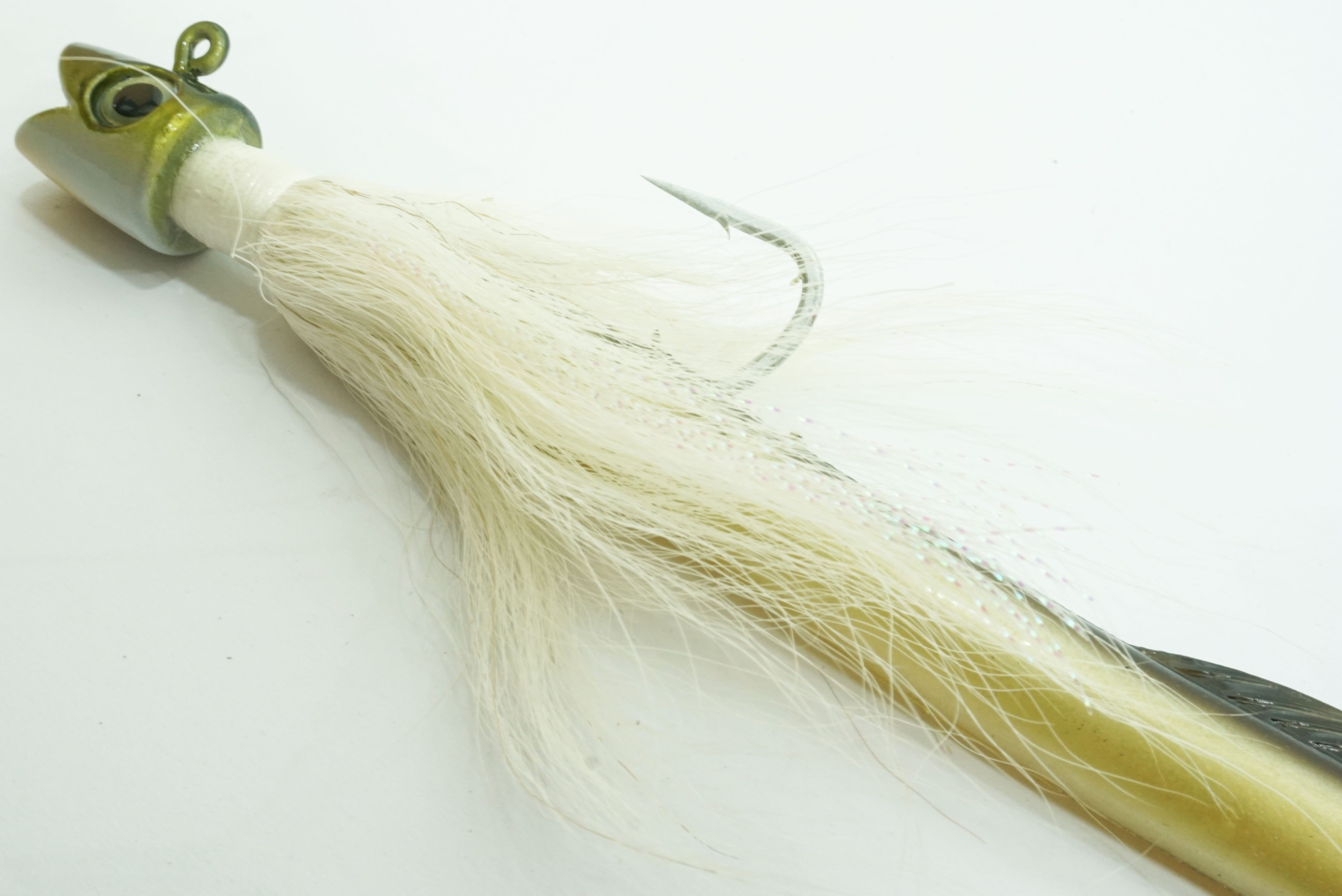 Smiling Bucktail Jig and Eel White Head 4oz - Click Image to Close